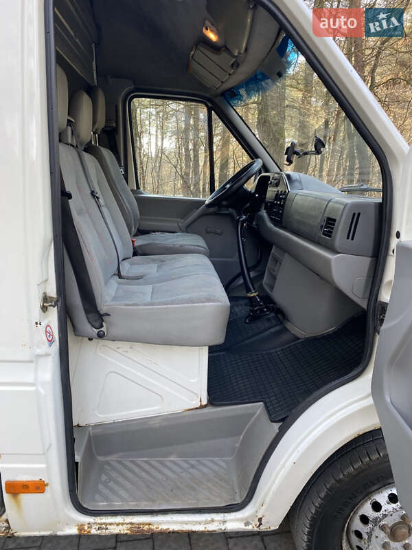 Грузовой фургон Volkswagen LT 2004 в Львове
