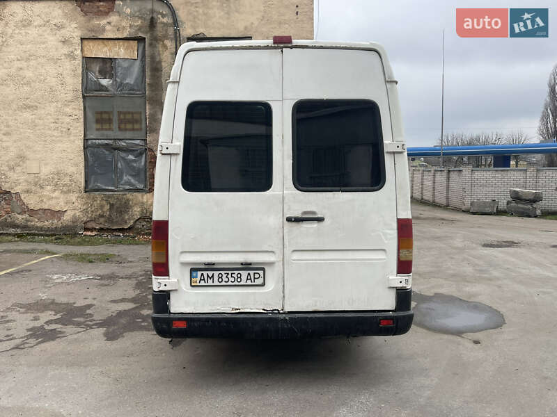 Вантажний фургон Volkswagen LT 2004 в Житомирі