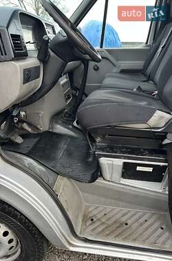Грузовой фургон Volkswagen LT 2004 в 