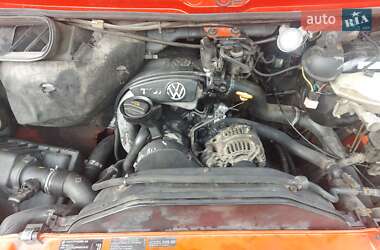 Вантажний фургон Volkswagen LT 2006 в Овручі
