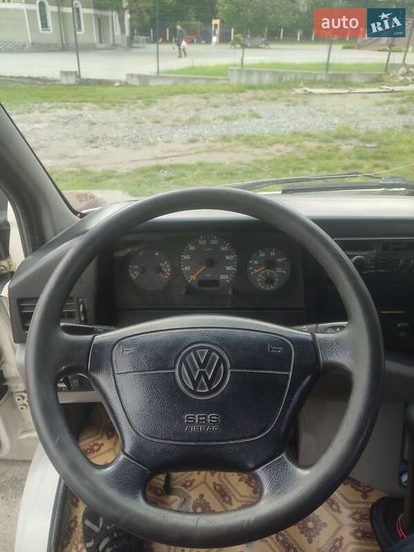 Вантажопасажирський фургон Volkswagen LT 2000 в Хмельницькому