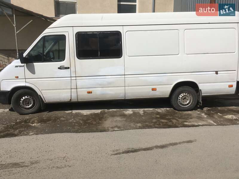 Грузопассажирский фургон Volkswagen LT 2004 в Ивано-Франковске