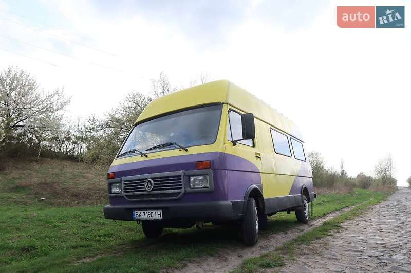 Грузопассажирский фургон Volkswagen LT 1995 в 