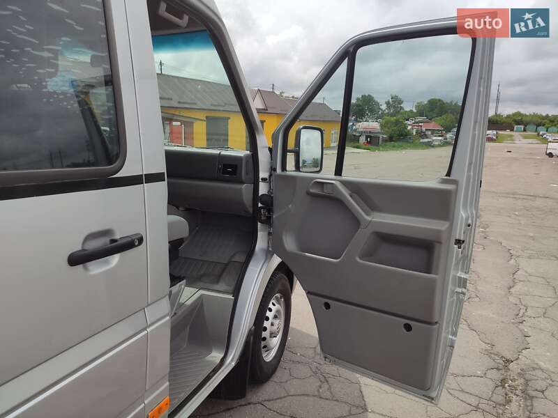 Микроавтобус Volkswagen LT 2006 в Ровно