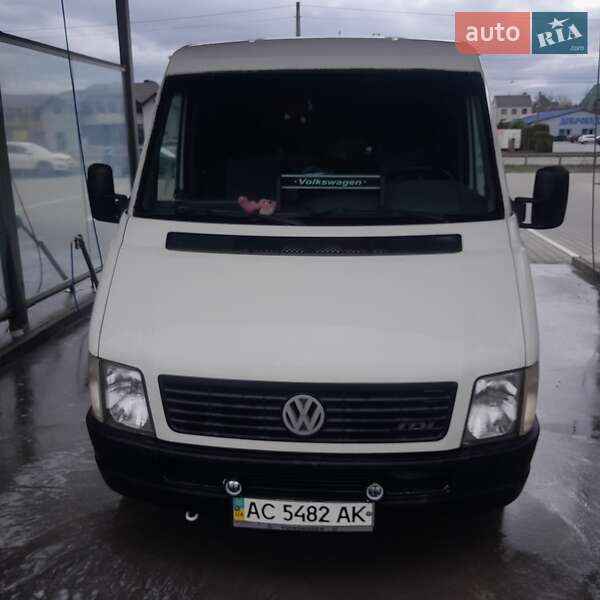 Вантажний фургон Volkswagen LT 1998 в Цумані