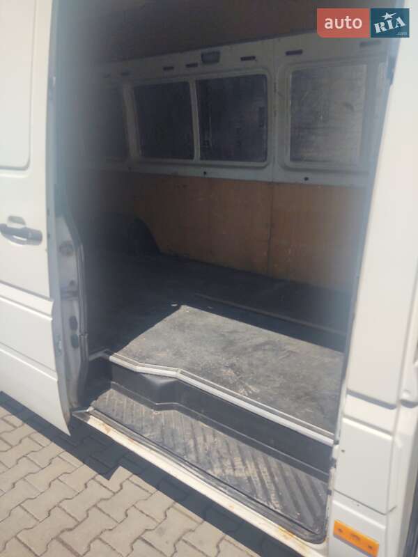 Вантажний фургон Volkswagen LT 2005 в Гощі