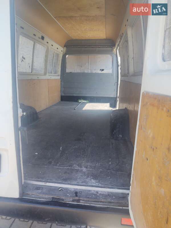 Вантажний фургон Volkswagen LT 2005 в Гощі