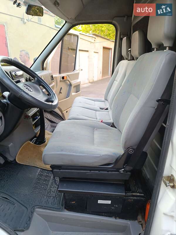 Мікроавтобус Volkswagen LT 2004 в Ізмаїлі