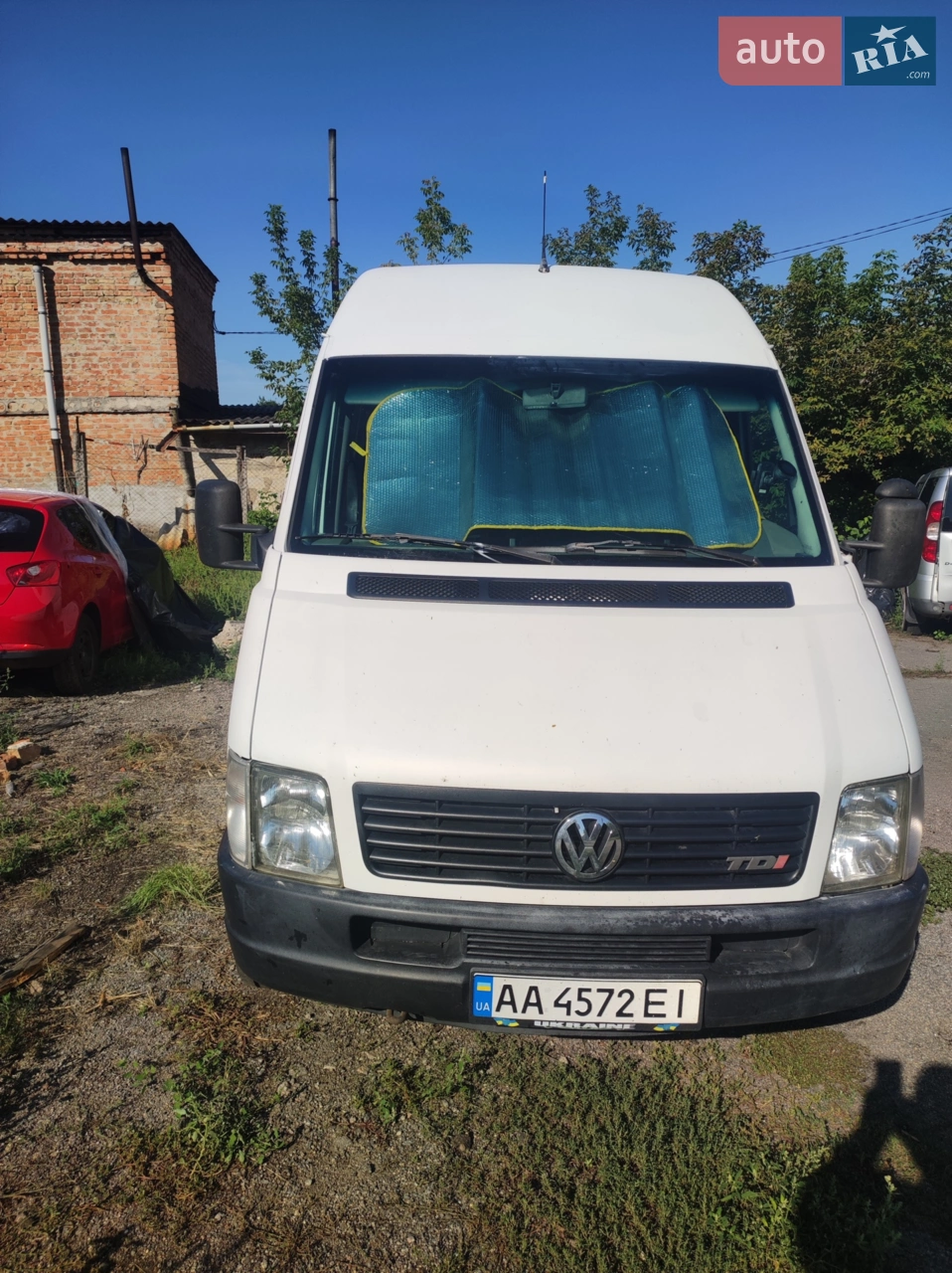 Машина з рідним пробігом , повністю поварений з заміною порогів , покрашений ,заміна р.рейки , робочий конденціонер , стіклопідйомники ,камера заднього виду резина нова, Їзджу на Німеччину ,задній диван розкладний , присутня вебаста .