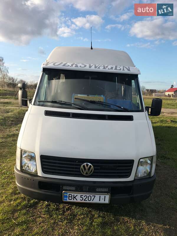 Вантажопасажирський фургон Volkswagen LT 2005 в Костопілі