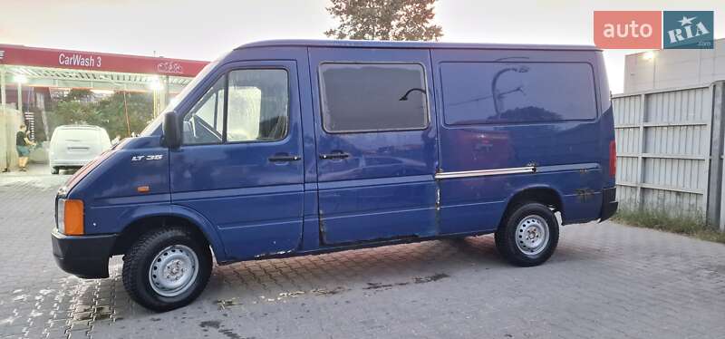 Грузопассажирский фургон Volkswagen LT 2003 в Львове
