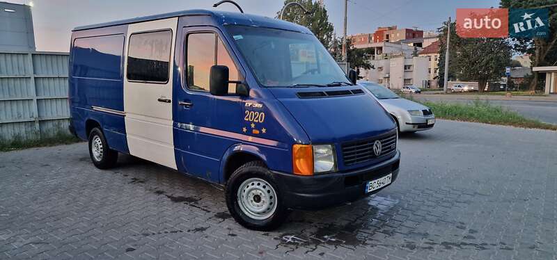 Грузопассажирский фургон Volkswagen LT 2003 в Львове