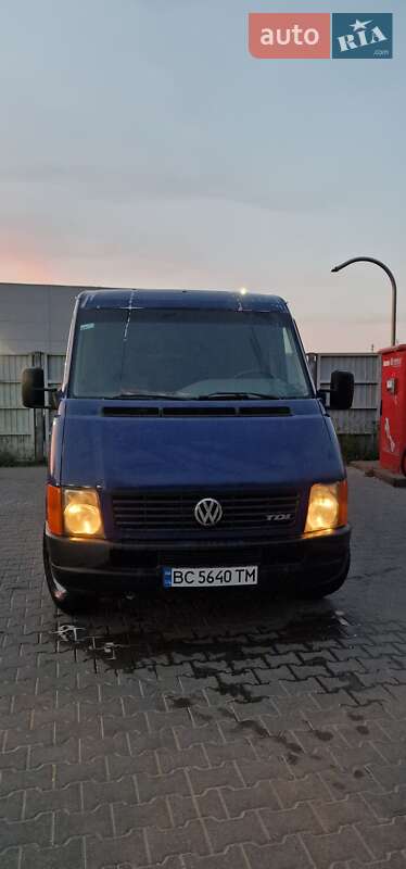 Грузопассажирский фургон Volkswagen LT 2003 в Львове