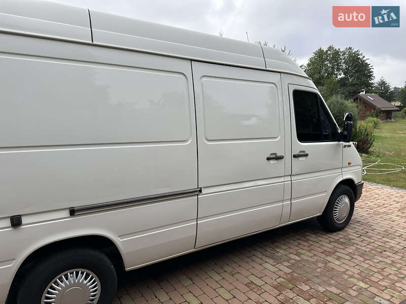 Вантажний фургон Volkswagen LT 2006 в Києві
