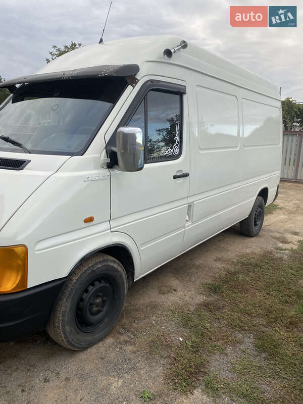 Вантажний фургон Volkswagen LT 2001 в Чернівцях