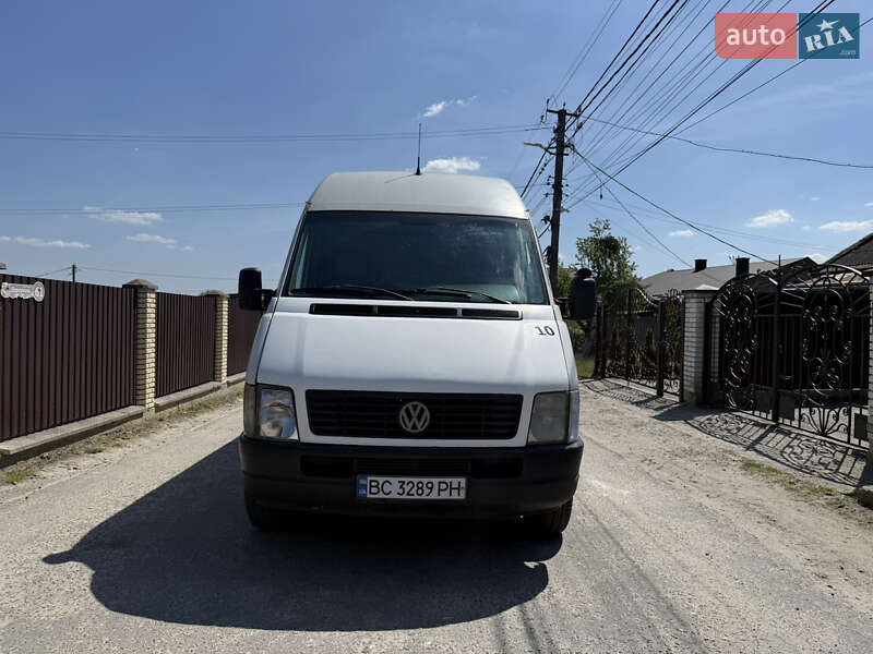 Вантажний фургон Volkswagen LT 2003 в Львові