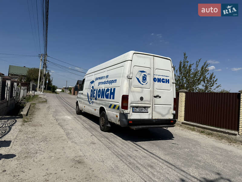 Вантажний фургон Volkswagen LT 2003 в Львові