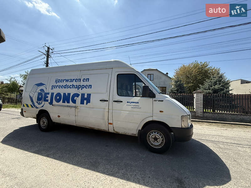 Вантажний фургон Volkswagen LT 2003 в Львові