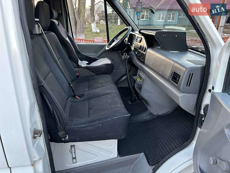 Грузопассажирский фургон Volkswagen LT 2001 в Надворной