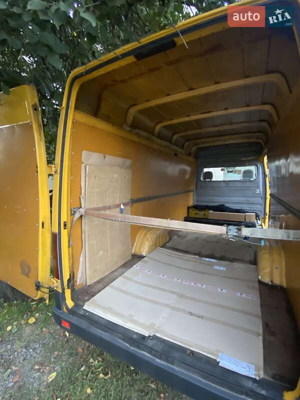 Грузовой фургон Volkswagen LT 2002 в Черновцах