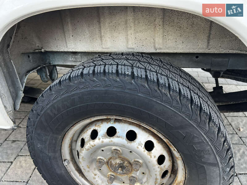 Грузовой фургон Volkswagen LT 2005 в Коломые