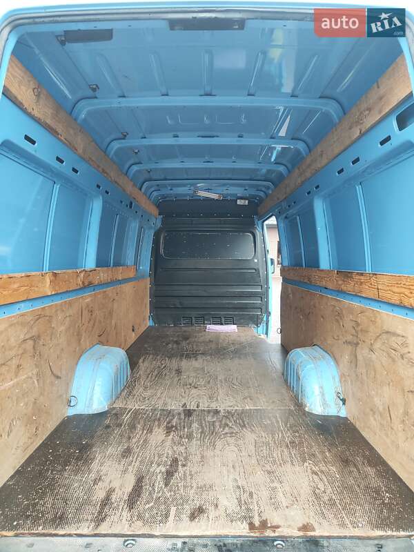 Вантажний фургон Volkswagen LT 2006 в Луцьку