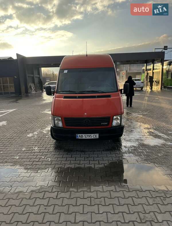 Грузовой фургон Volkswagen LT 2004 в Виннице