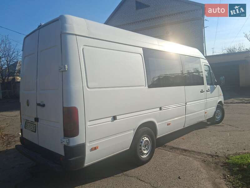 Грузопассажирский фургон Volkswagen LT 2006 в Николаеве