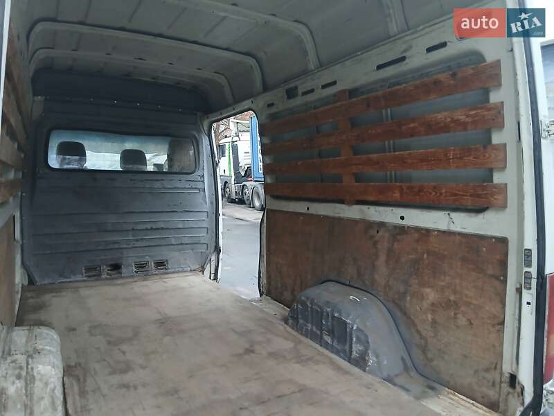 Грузовой фургон Volkswagen LT 2003 в Киеве