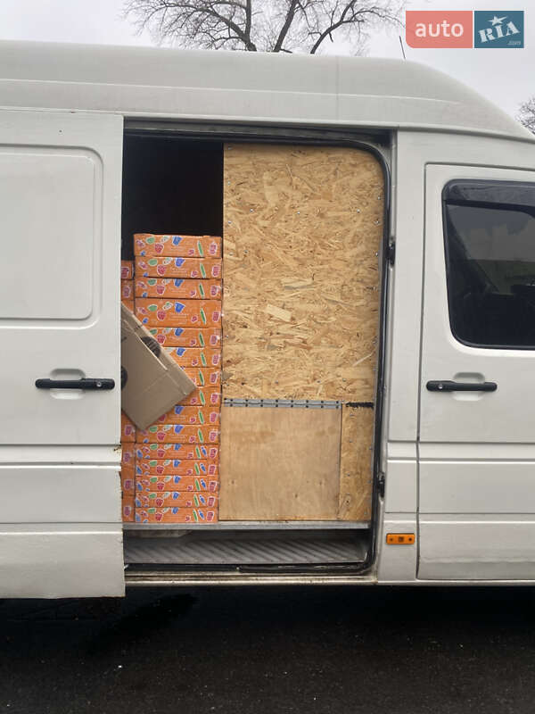 Вантажний фургон Volkswagen LT 1998 в Харкові