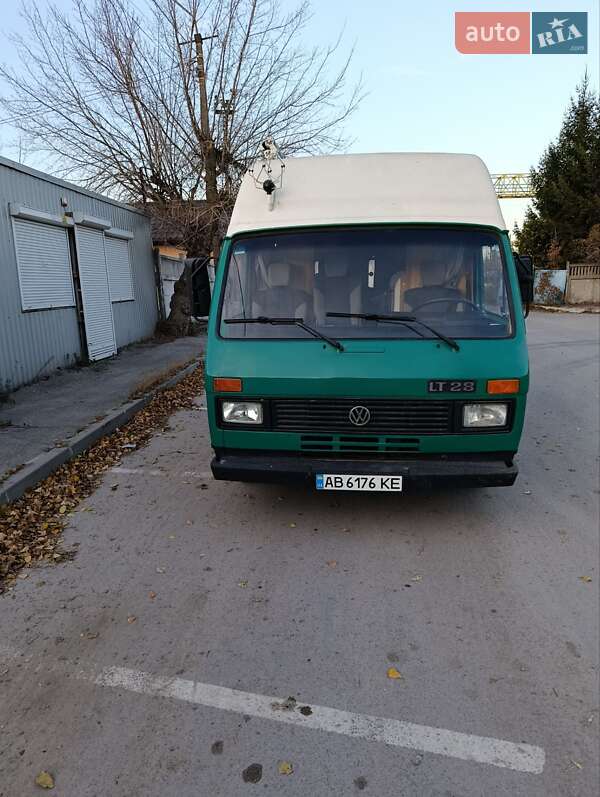 Грузовой фургон Volkswagen LT 1990 в Виннице