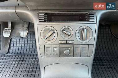 Хэтчбек Volkswagen Lupo 2005 в 