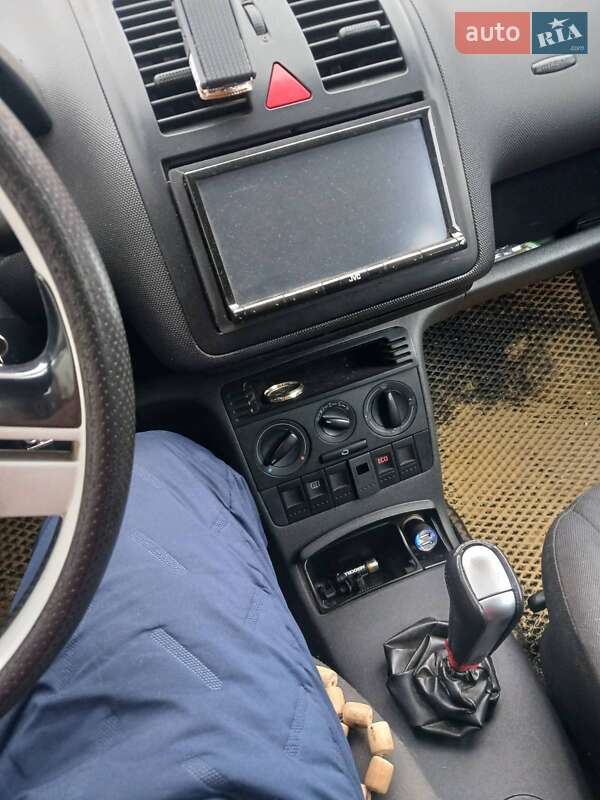 Хэтчбек Volkswagen Lupo 1999 в Малине