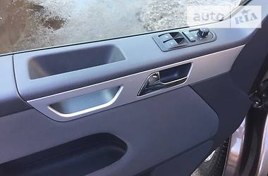 Мінівен Volkswagen Multivan 2010 в Києві