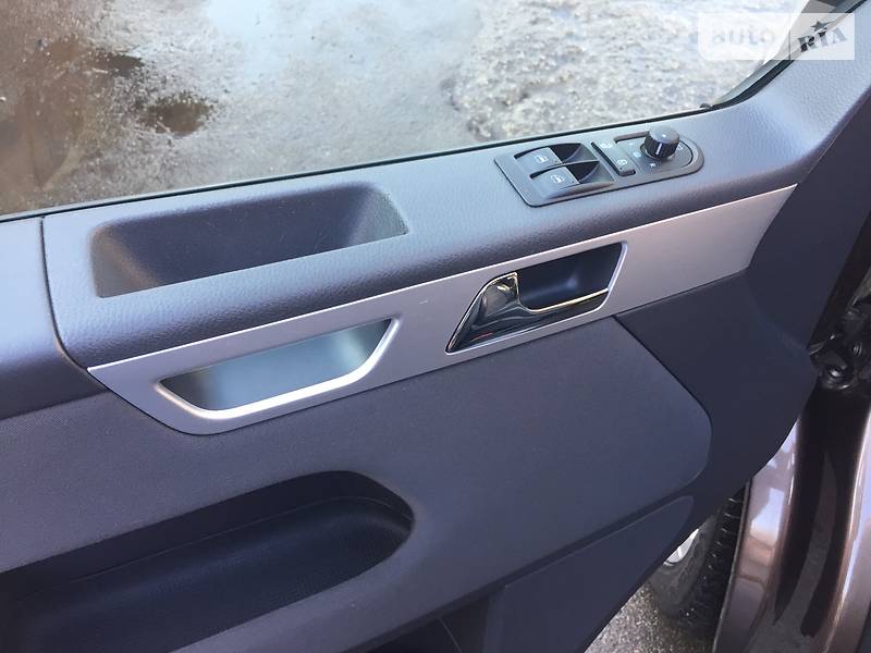 Мінівен Volkswagen Multivan 2010 в Києві