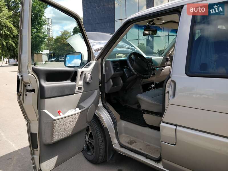 Минивэн Volkswagen Multivan 1998 в Киеве
