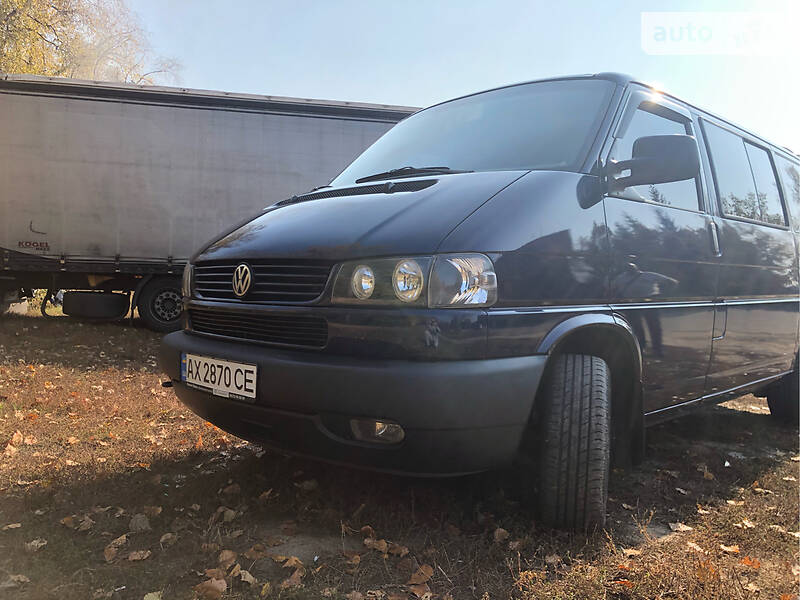 Вантажопасажирський фургон Volkswagen Multivan 2000 в Харкові