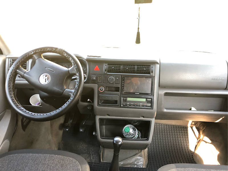 Вантажопасажирський фургон Volkswagen Multivan 2000 в Харкові