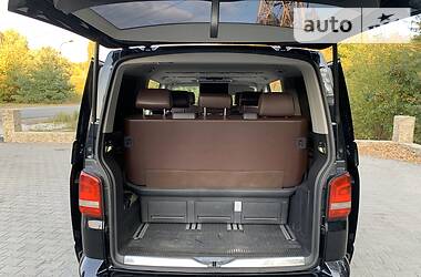 Мінівен Volkswagen Multivan 2010 в 