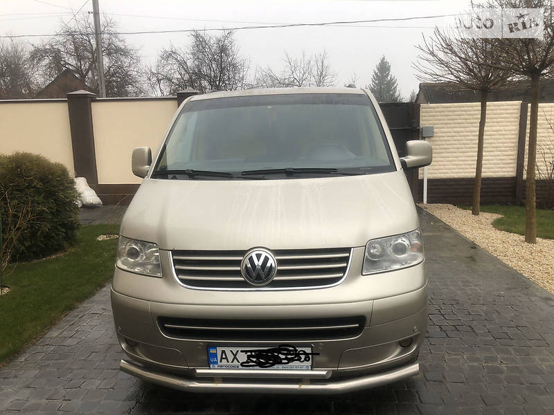 Мінівен Volkswagen Multivan 2009 в 