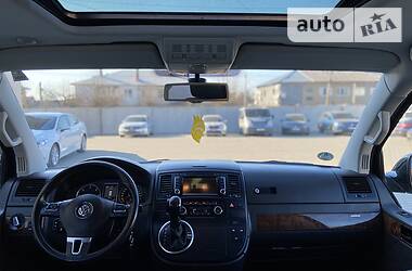 Мінівен Volkswagen Multivan 2010 в 