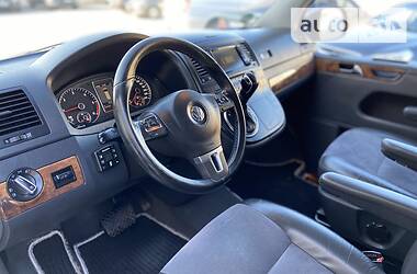 Мінівен Volkswagen Multivan 2010 в 