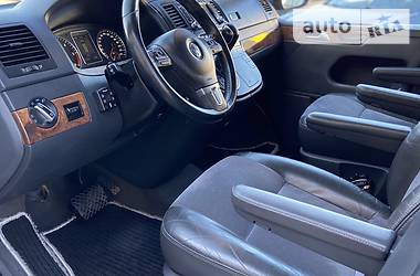 Мінівен Volkswagen Multivan 2010 в 