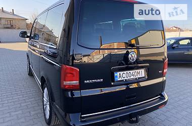 Мінівен Volkswagen Multivan 2010 в 