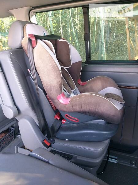 Вантажопасажирський фургон Volkswagen Multivan 2006 в Харкові