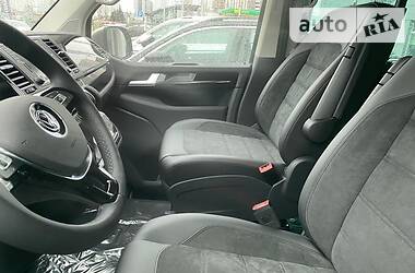 Мінівен Volkswagen Multivan 2019 в 