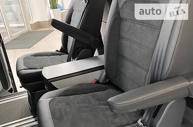 Мінівен Volkswagen Multivan 2019 в 