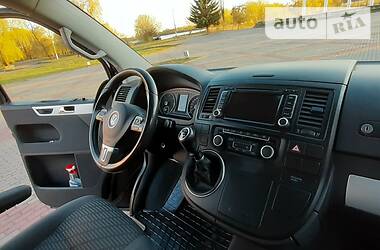 Грузопассажирский фургон Volkswagen Multivan 2012 в Ровно