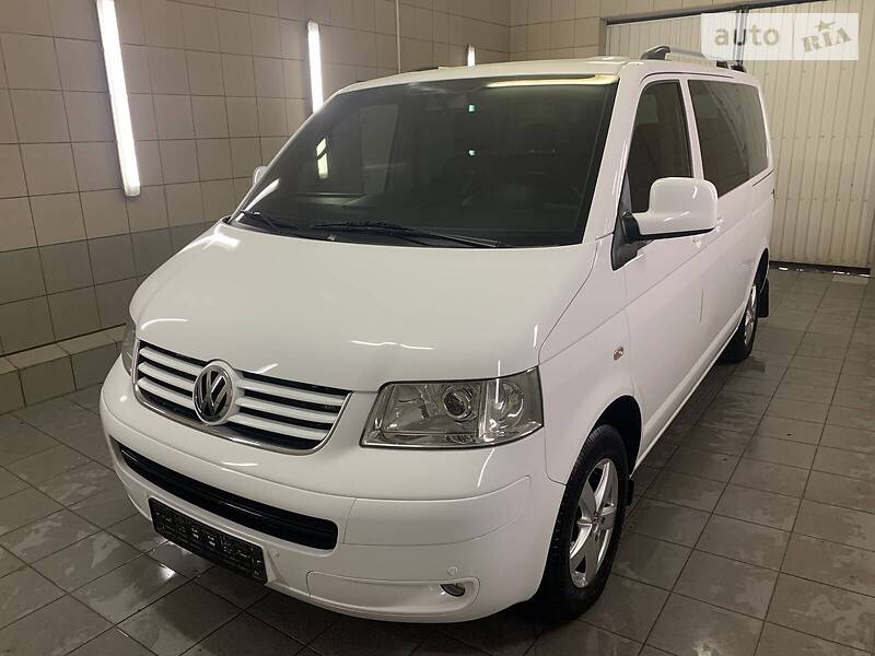 Минивэн Volkswagen Multivan 2010 в Умани