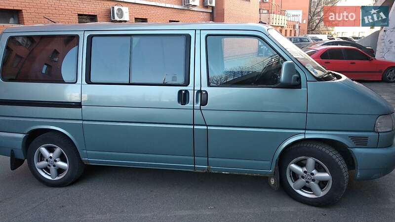 Мінівен Volkswagen Multivan 2002 в Києві